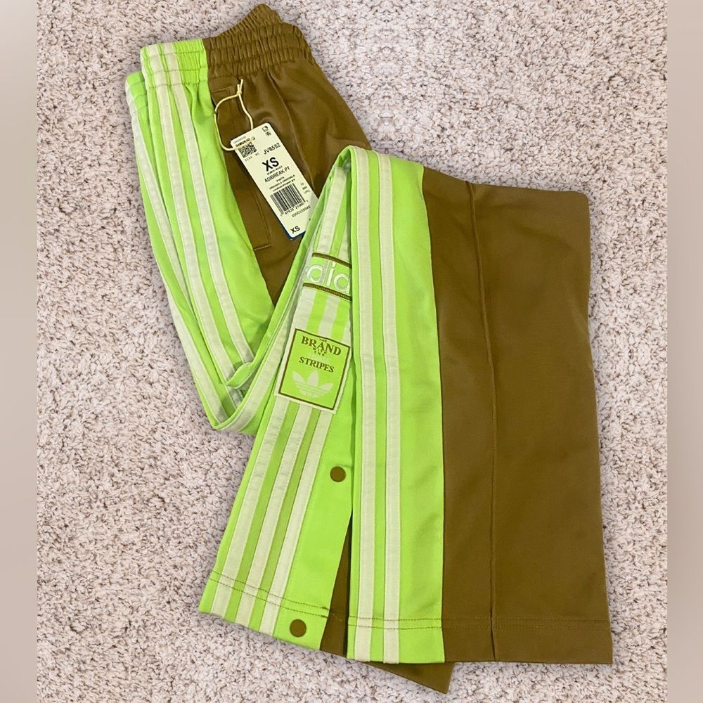 NWT Adidas Adibreak Adicolor Track Pants Sold Out XS - Picture 8 of 9
